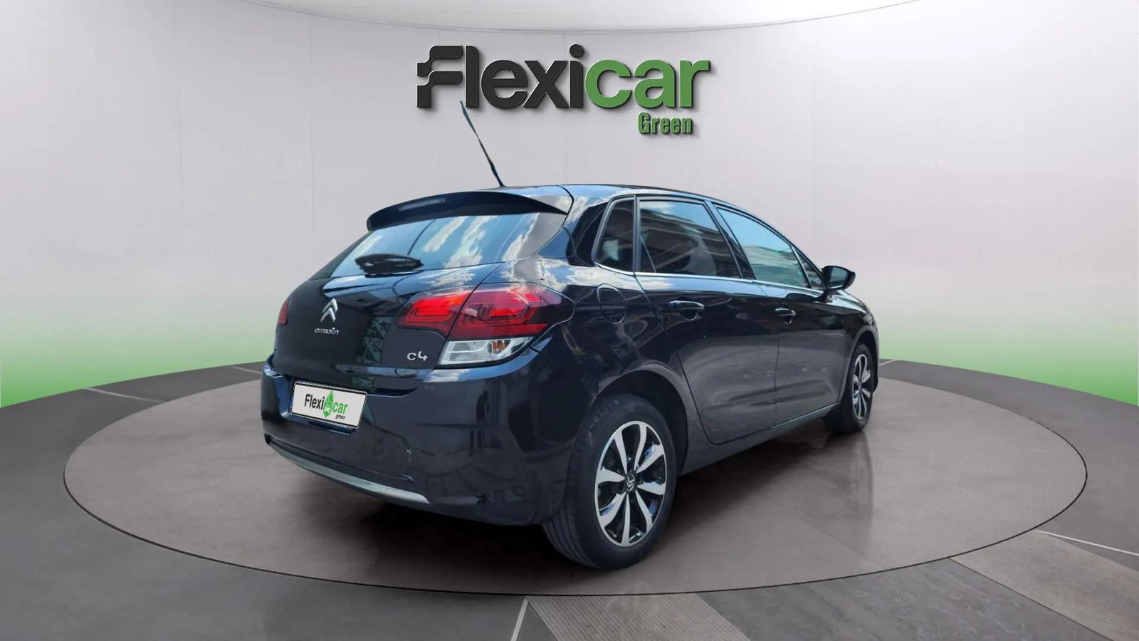 https://cdn-flexicar.caraffinity.it/public_appraisal_images_pro/images/stock/265452/hlB3nyTlit__WhatsApp Image 2026-05-30 at 16.49.41 (1).jpg